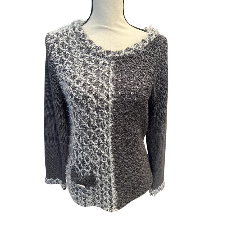 Women’s Marble Gray Eyelash Sweater. Size Medium